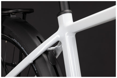 Touring Hybrid ONE 600 metallicwhite´n´chrome Diamant