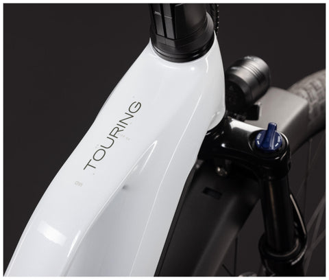 Touring Hybrid ONE 600 metallicwhite´n´chrome Trapez
