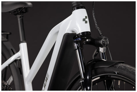 Touring Hybrid ONE 600 metallicwhite´n´chrome Trapez
