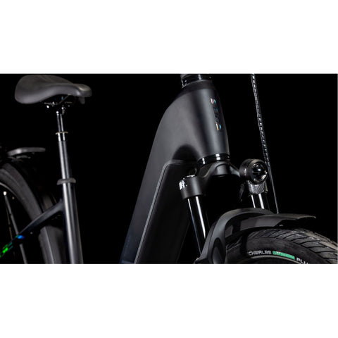 Kathmandu Hybrid EXC