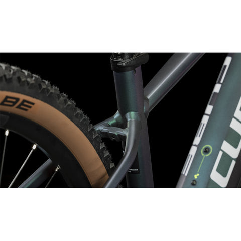 Reaction Hybrid SLT 750