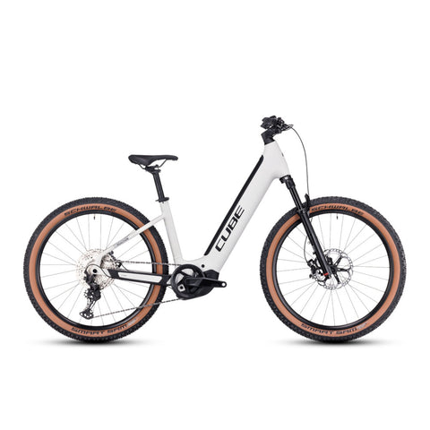 Reaction Hybrid SLT 750