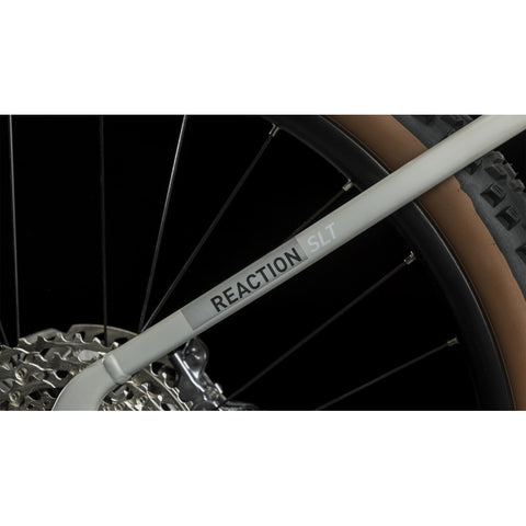 Reaction Hybrid SLT 750